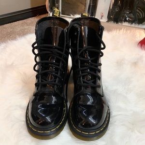 PATENT LEATHER DR. MARTENS. size US 6 / EU 37
